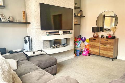 15 Lees Street, Oldham, OL8 2TQ