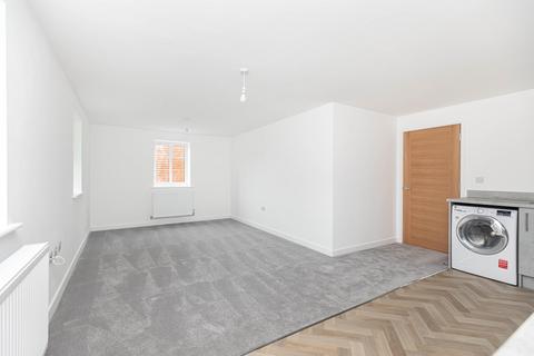 2 bedroom flat for sale, Lymington Road, Highcliffe, Dorset. BH23 5ET