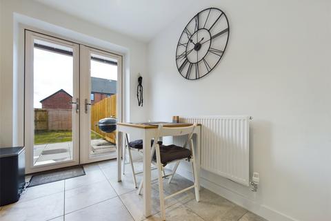 7 Ruby Avenue, Bishops Cleeve, Cheltenham, GL52 7ZL