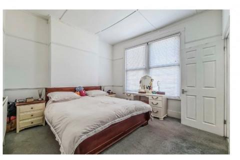 undefined, Station Road, Westcliff-on-Sea, SS0