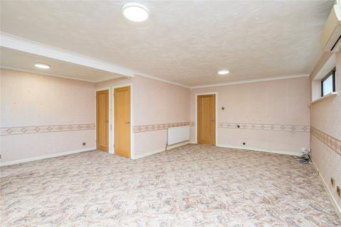 4 bedroom detached house for sale - Maplin Way North, Thorpe Bay, Essex, SS1