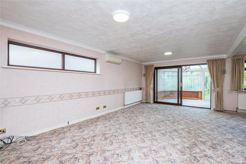 4 bedroom detached house for sale - Maplin Way North, Thorpe Bay, Essex, SS1