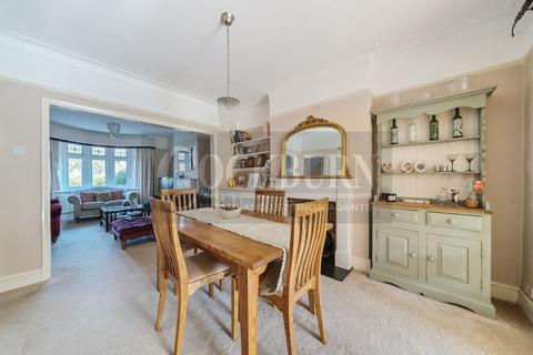 6 Bowmead, London, SE9 3NL