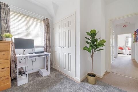 22 Harwood Close, Codmore Hill, Pulborough, RH20 1FL