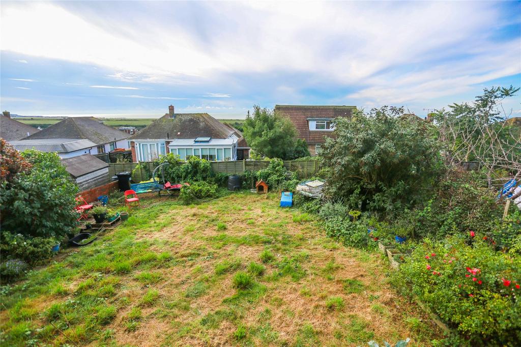 Rodmell Avenue, Saltdean, Brighton, East Sussex, BN2 3 bed bungalow for sale £400,000