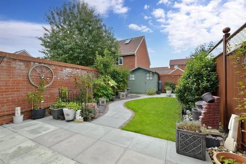 17 Allin Way, Felpham, Bognor Regis, PO22 8FE