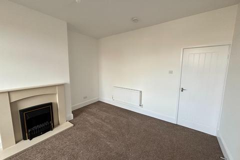 2 bedroom terraced house to rent, Station Road, Garswood, WN4 0SD