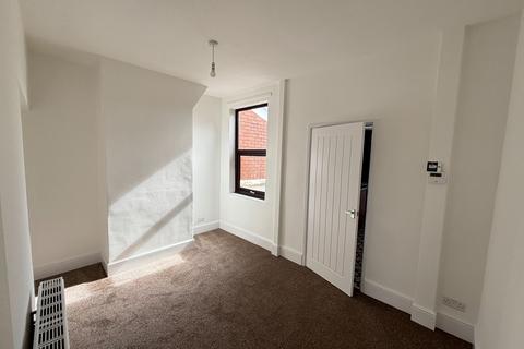 2 bedroom terraced house to rent, Station Road, Garswood, WN4 0SD
