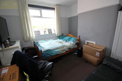 3 bedroom semi-detached house for sale, Flixton Road, Urmston