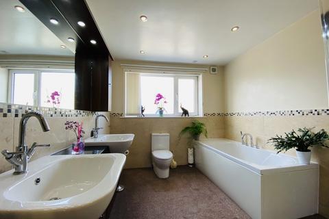 12 Whiterow, Powfoot, Annan, DG12 5PL