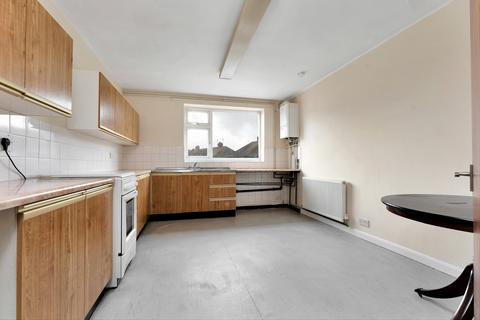 2 bedroom flat to rent - Keswick House, Thorpe End