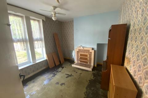 104 Commonside, Brownhills, Walsall, WS8 7AT