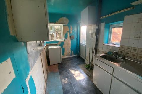 104 Commonside, Brownhills, Walsall, WS8 7AT