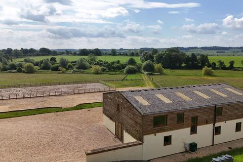 4 bedroom equestrian property for sale, Hough Lane, Carlton Scroop