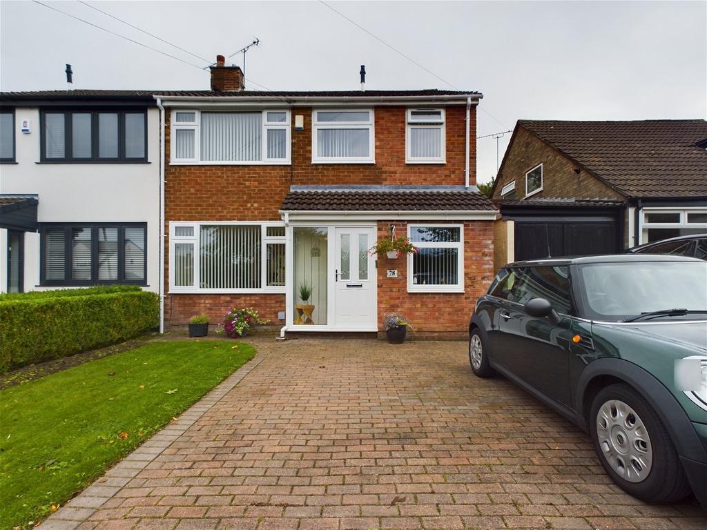 Delph Park Avenue, Aughton, Ormskirk, Lancashire, L39 5DQ 4 bed semidetached house for sale £