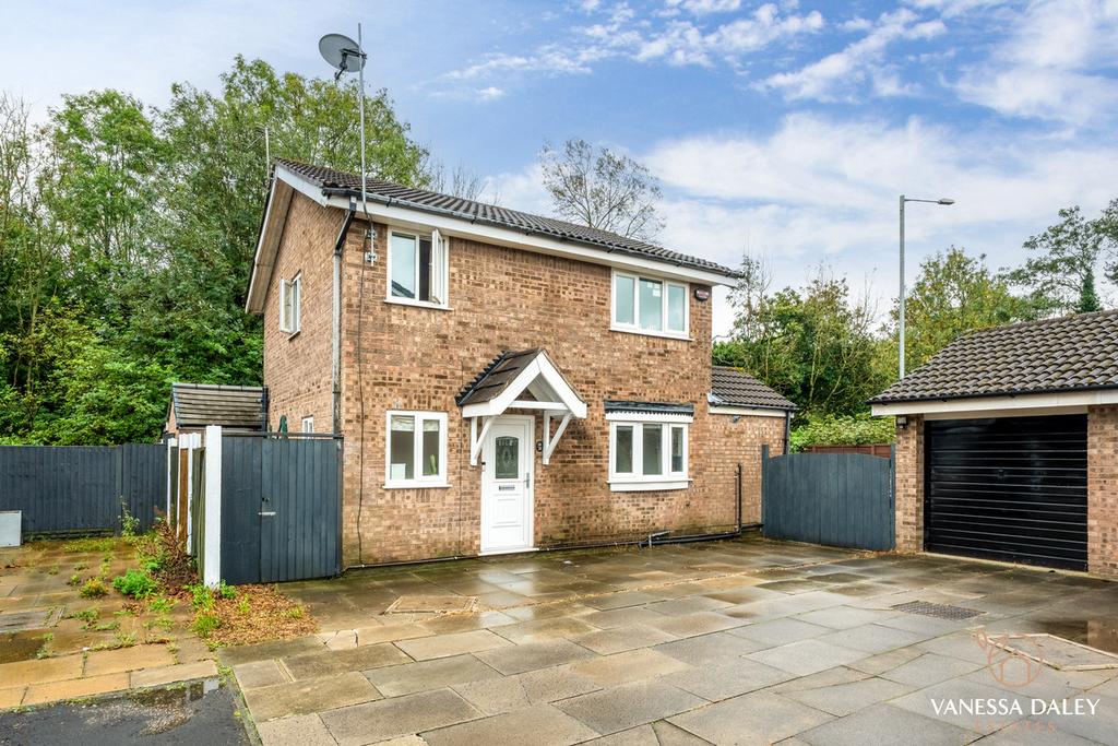 Brook Meadow, Preston, PR4 4 bed detached house for sale £245,000