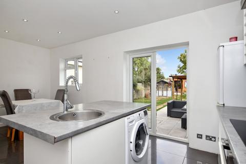 129 Caulfield Road, Shoeburyness, Southend-on-sea, SS3 9LP