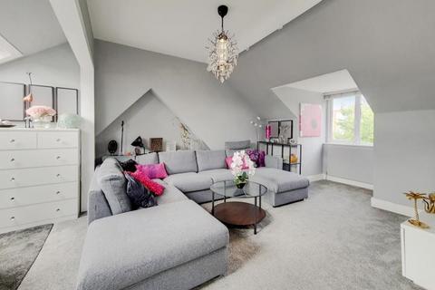 Flat C, 7 Cambridge Road, Bromley, BR1 4EB
