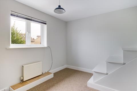2 bedroom end of terrace house to rent - Ramsden Square, Cambridge