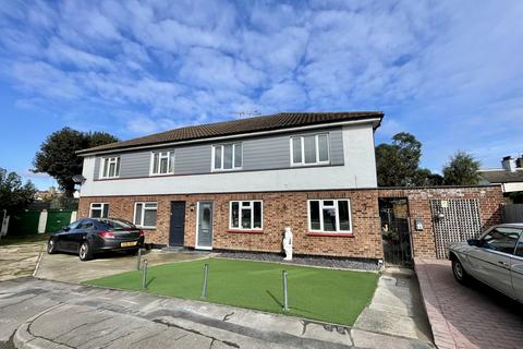 11 Plas Newydd Close, Southend-on-sea, SS1 3AH