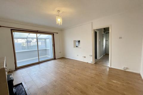 11 Plas Newydd Close, Southend-on-sea, SS1 3AH