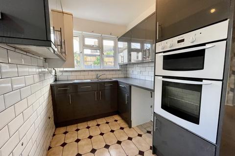 11 Plas Newydd Close, Southend-on-sea, SS1 3AH