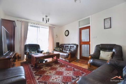 8 Albany Crescent, Edgware, HA8 5AL