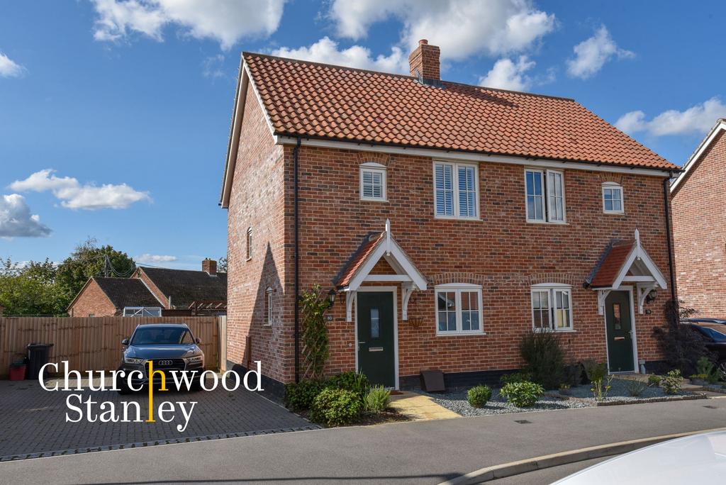 Forrester Road, Mistley, CO11 2 bed semidetached house for sale £285,000