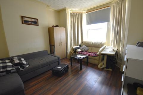 4 bedroom semi-detached house for sale - Hurst Grove, Bedford, Bedfordshire