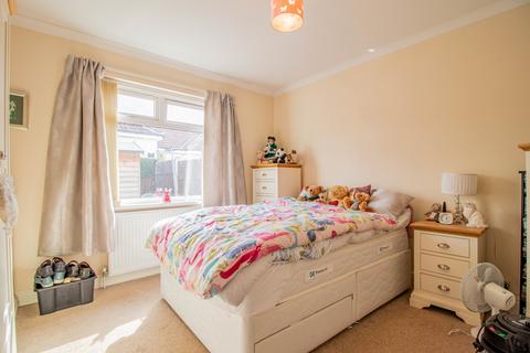 2 bedroom detached bungalow for sale, The Crescent Chilwell, Beeston, Nottingham, Nottinghamshire, NG9