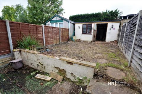 21 Thrigby Road, Chessington, KT9 2AH