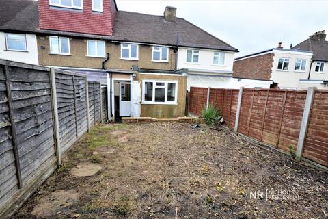 21 Thrigby Road, Chessington, KT9 2AH