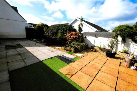 3 bedroom bungalow for sale, 2 Ashburton Grove