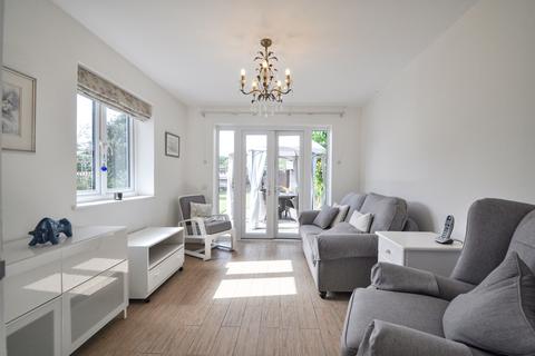 129 Bourne Vale, Bromley, BR2 7NY