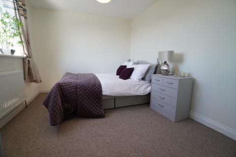 1 bedroom in a house share to rent, Marshall Avenue, Cross Gates, Leeds, LS15