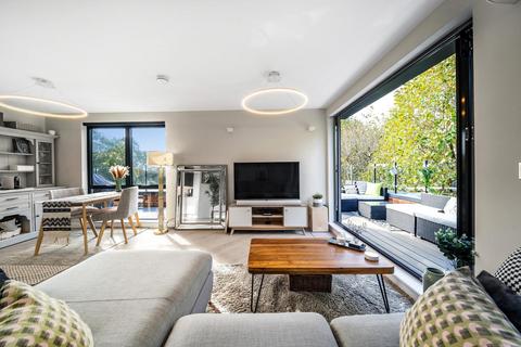 2 bedroom penthouse for sale - Barrowgate Road, Chiswick