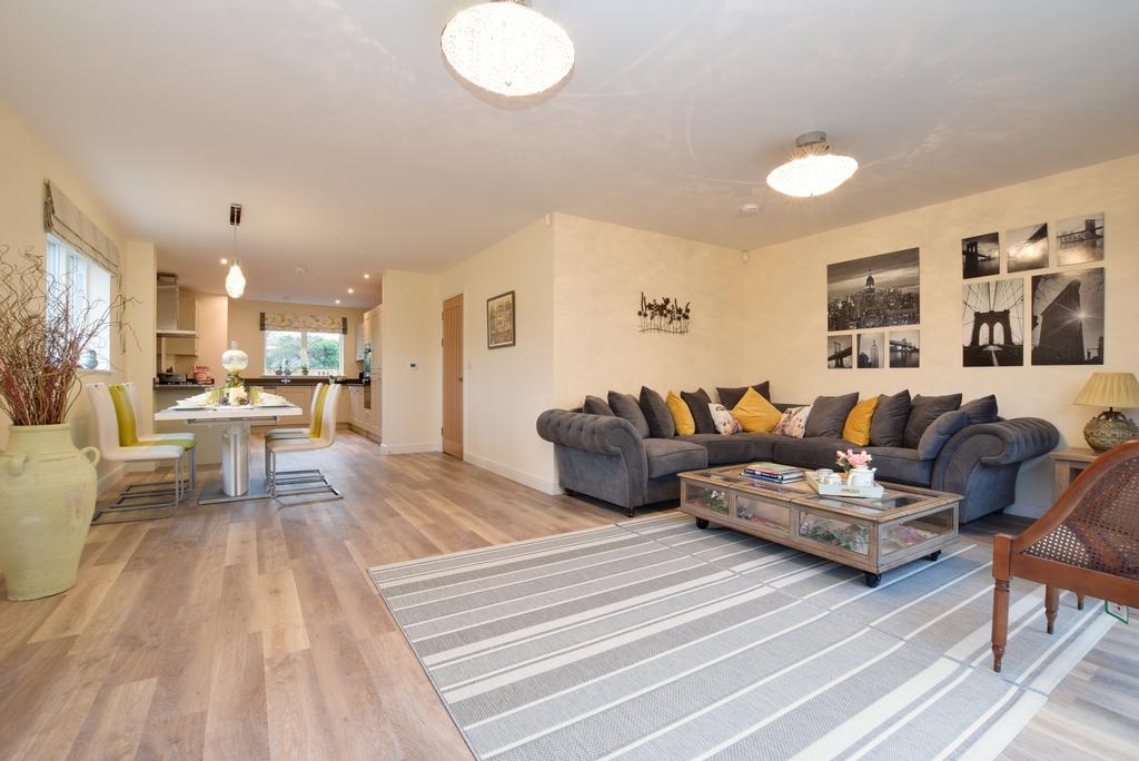 Grove Lane, Chigwell, Essex 4 bed semidetached house £725,000
