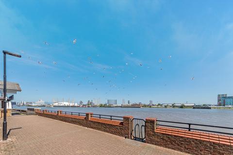 32 Plymouth Wharf, London, E14 3EL