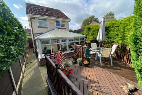 3 bedroom detached house for sale, 3 Blackshaw Lane, Royton