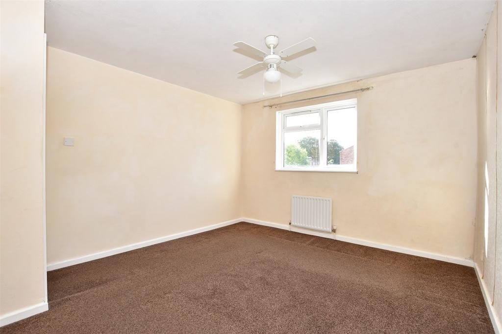De Lisle Close, Portsmouth, Hampshire 3 bed end of terrace house for sale £260,000