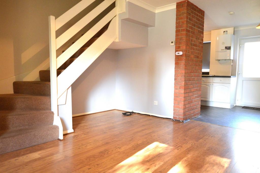 Rowleys Green Lane, Longford... 2 bed terraced house £850 pcm (£196 pw)