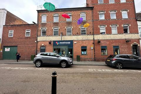 Retail property (high street) to rent, 31-33 New Street, Worcester, WR1 2DP