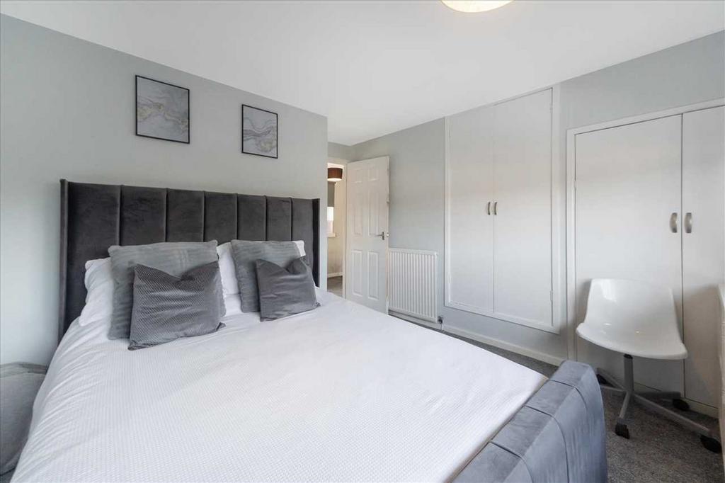 Bedroom One (2)