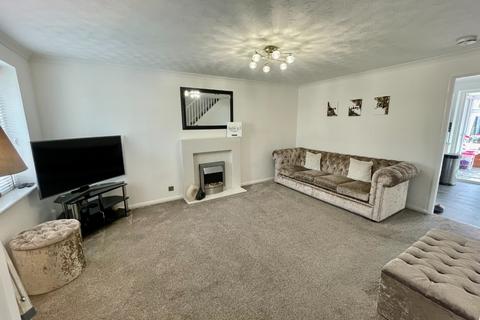 11 Canmore Close, Bolton, BL3 4TN