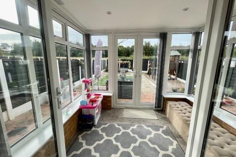 11 Canmore Close, Bolton, BL3 4TN