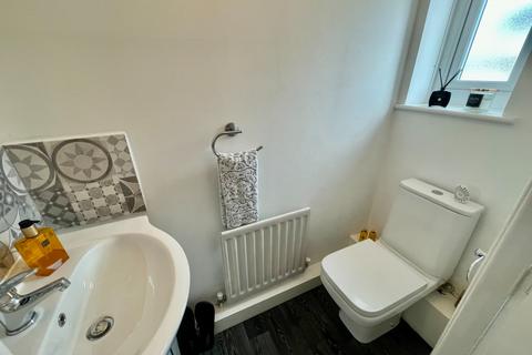 11 Canmore Close, Bolton, BL3 4TN