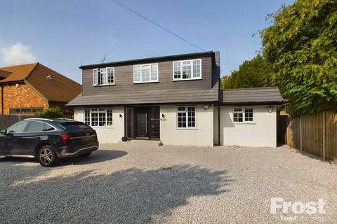 4 bedroom detached house for sale, Ouseley Road, Wraysbury, Berkshire, TW19