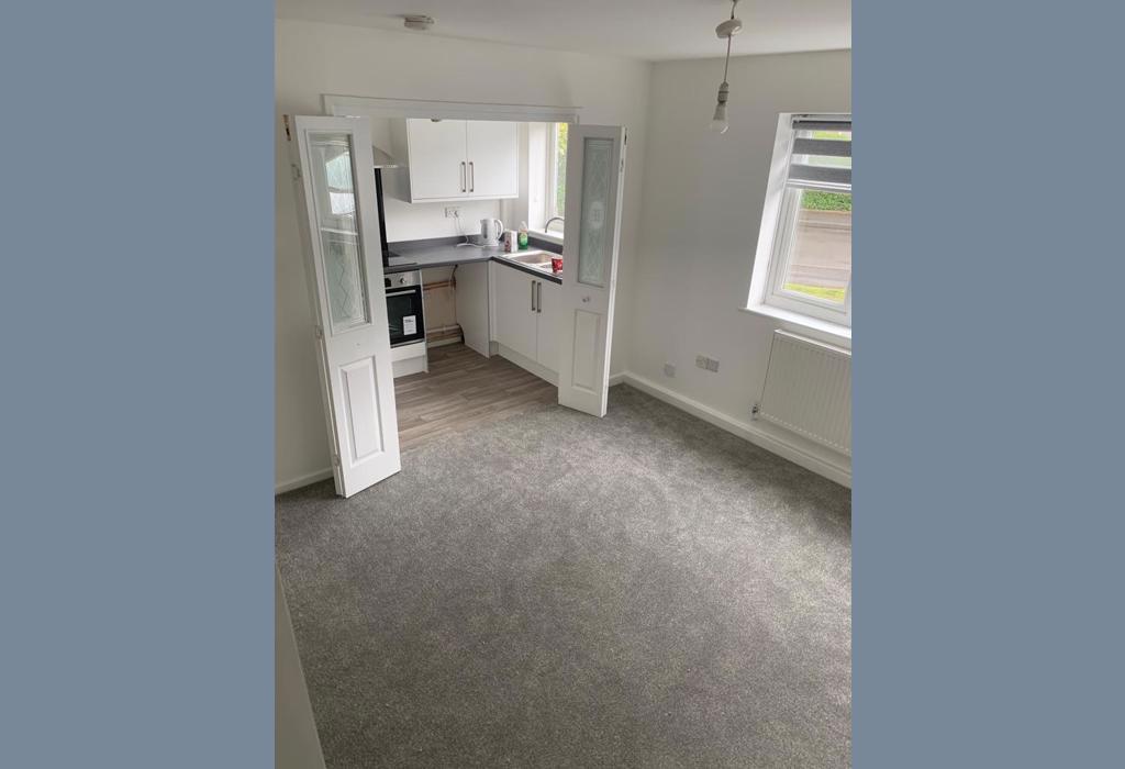 Oakhurst Drive, Bromsgrove... 2 bed semidetached house £835 pcm (£