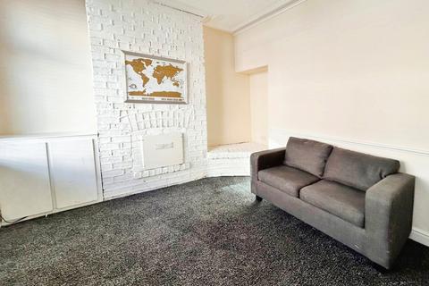 2 bedroom terraced house to rent, Chilworth Street, Manchester, Greater Manchester, M14