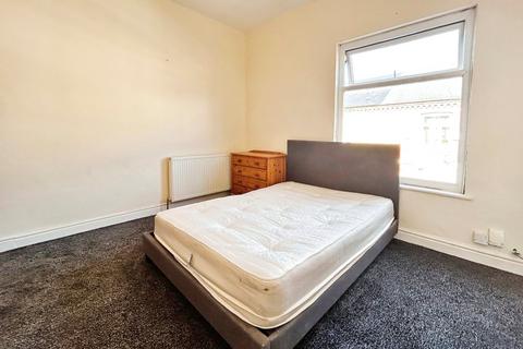 2 bedroom terraced house to rent, Chilworth Street, Manchester, Greater Manchester, M14